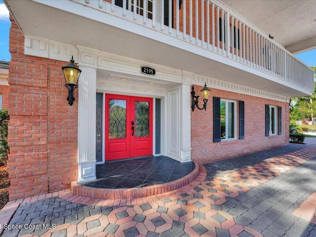 2195 S Courtenay Parkway, Merritt Island, FL 32952