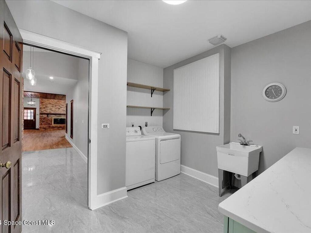 2195 S Courtenay Parkway, Merritt Island, FL 32952