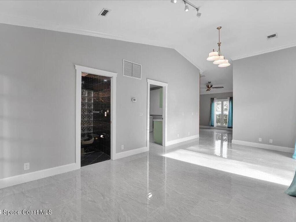 2195 S Courtenay Parkway, Merritt Island, FL 32952