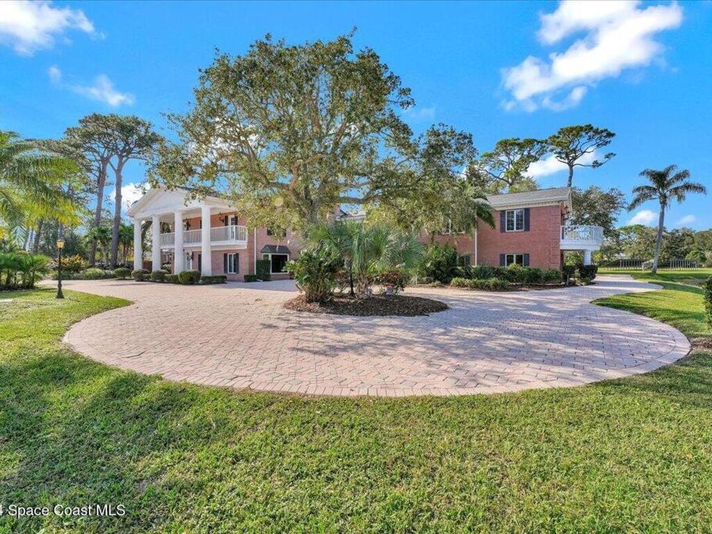 2195 S Courtenay Parkway, Merritt Island, FL 32952