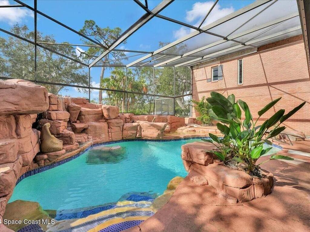 2195 S Courtenay Parkway, Merritt Island, FL 32952