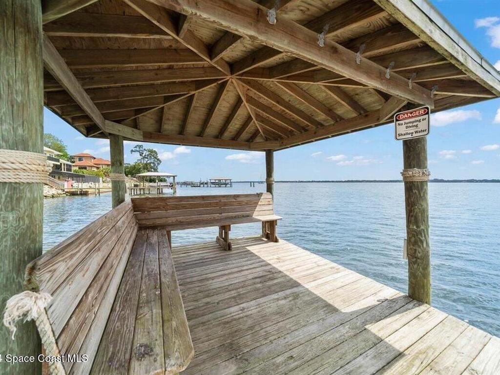 2195 S Courtenay Parkway, Merritt Island, FL 32952