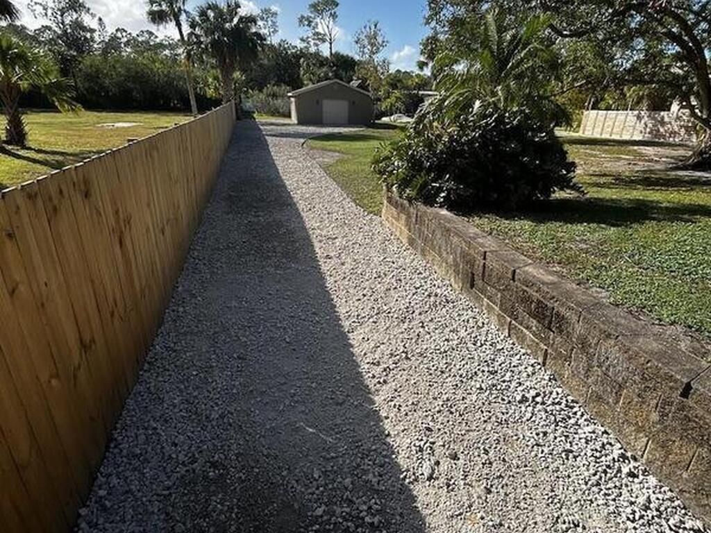 3960 Ponderosa Road, Malabar, FL 32950