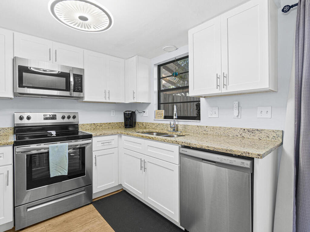 117 Harbor Drive, Cape Canaveral, FL 32920