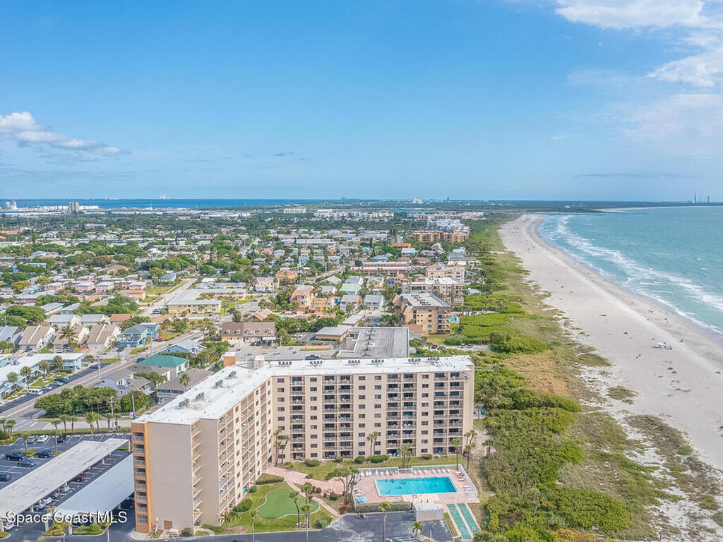 7520 Ridgewood Avenue, Cape Canaveral, FL 32920