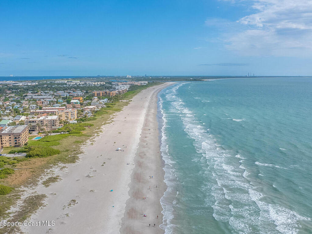 7520 Ridgewood Avenue, Cape Canaveral, FL 32920