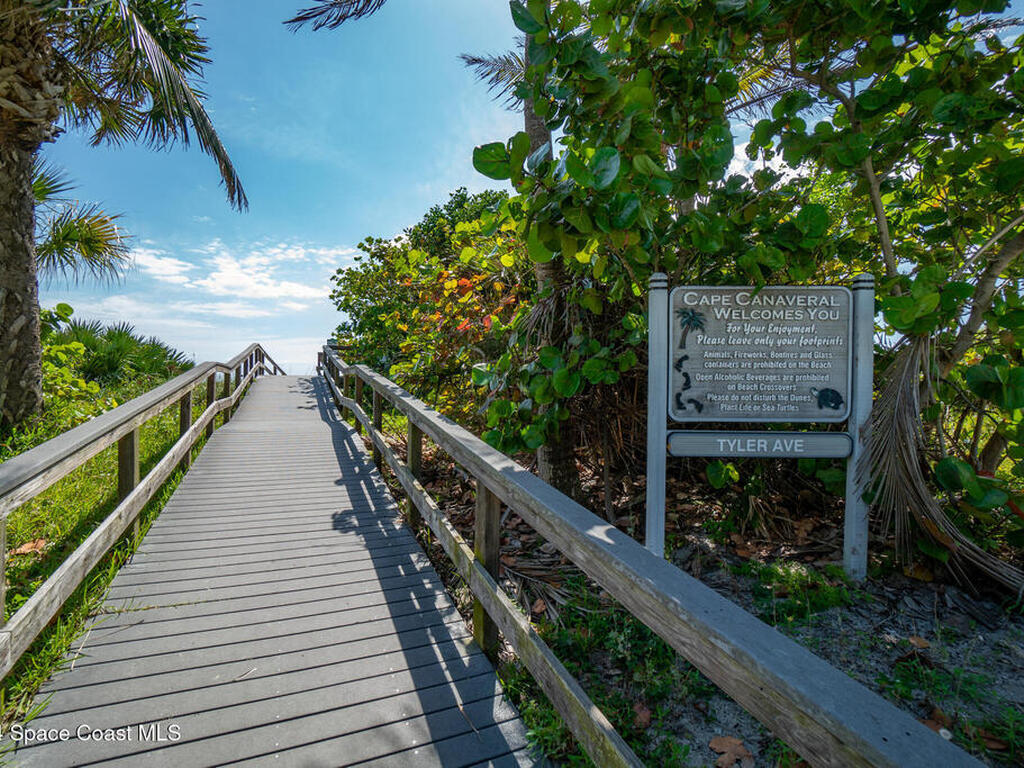 7520 Ridgewood Avenue, Cape Canaveral, FL 32920