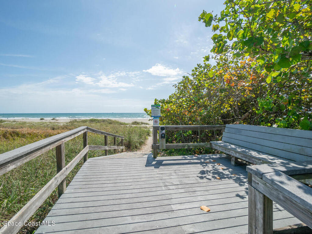 7520 Ridgewood Avenue, Cape Canaveral, FL 32920