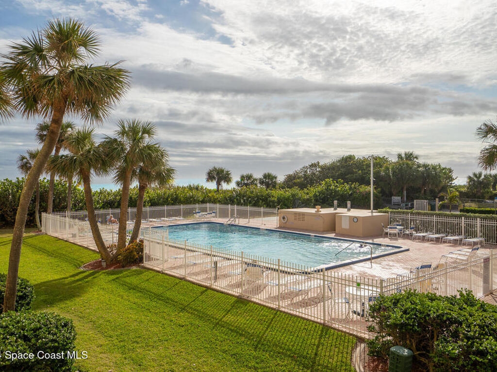 7520 Ridgewood Avenue, Cape Canaveral, FL 32920