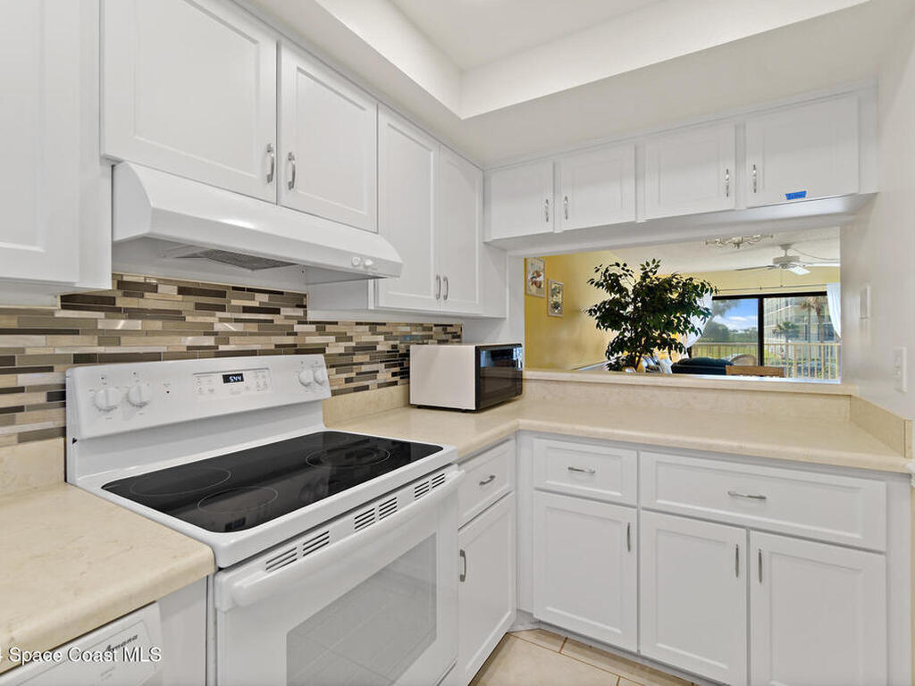7520 Ridgewood Avenue, Cape Canaveral, FL 32920