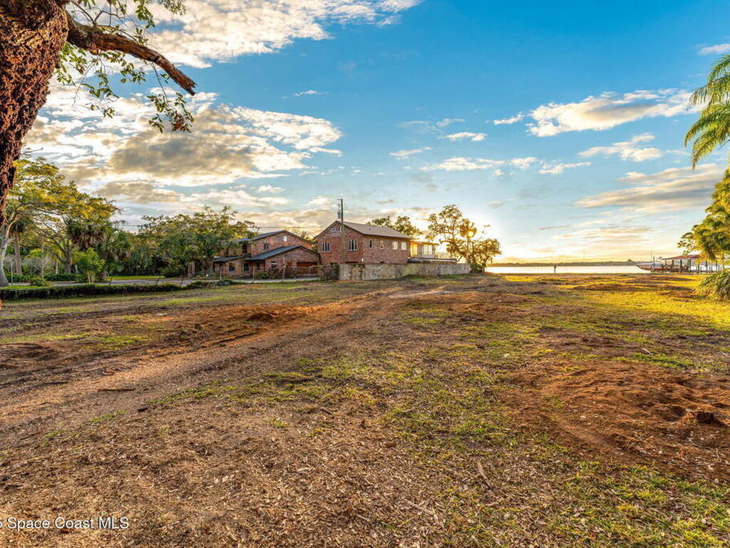 Crooked Mile Road, Merritt Island, FL 32952