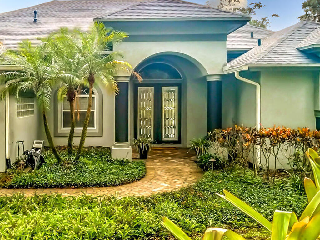229 E Melbourne Avenue, Melbourne, FL 32901