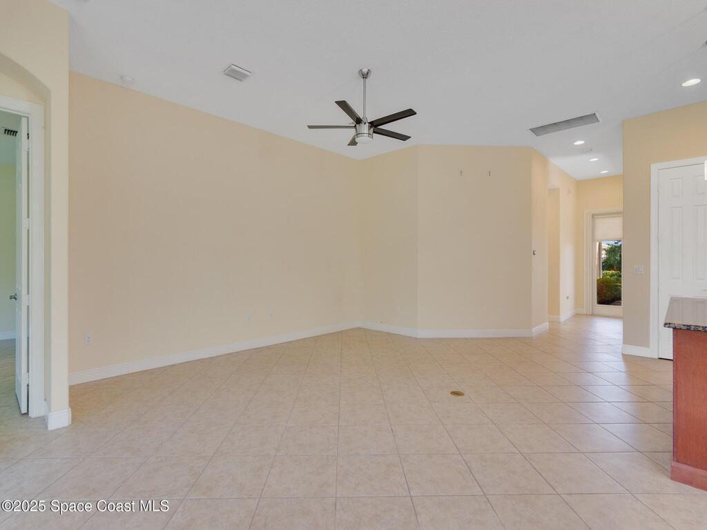 241 11th Square, Vero Beach, FL 32962