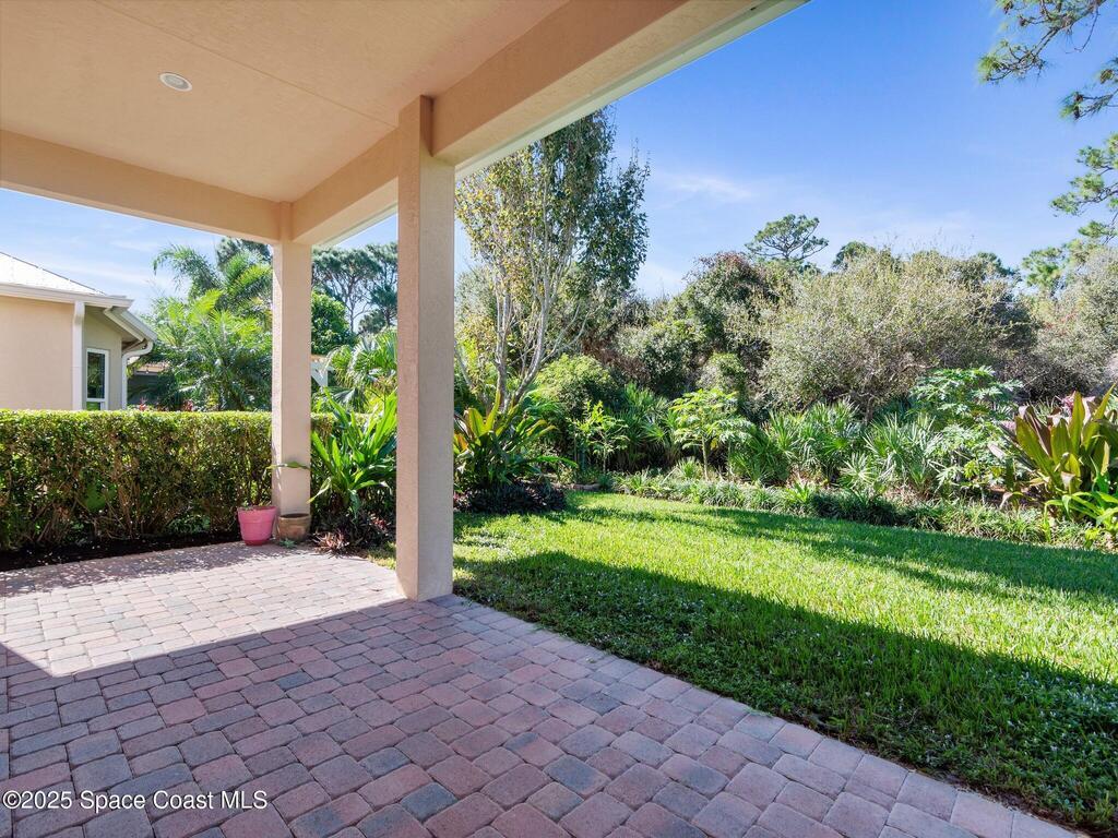 241 11th Square, Vero Beach, FL 32962