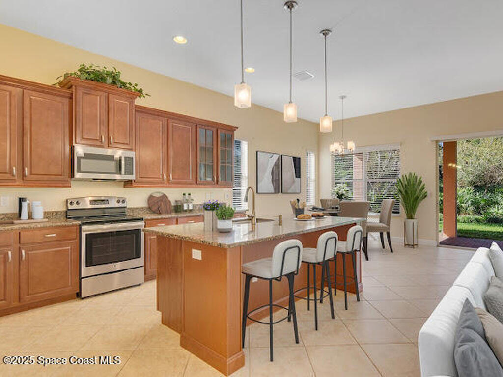 241 11th Square, Vero Beach, FL 32962