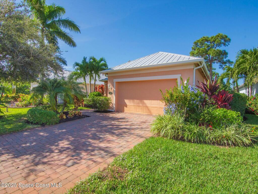 241 11th Square, Vero Beach, FL 32962