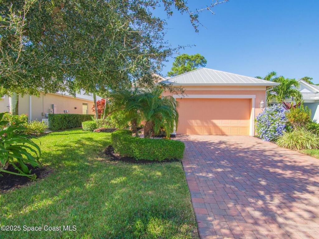 241 11th Square, Vero Beach, FL 32962