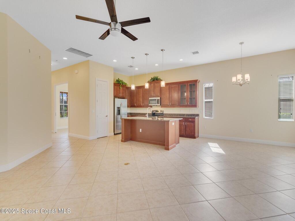 241 11th Square, Vero Beach, FL 32962