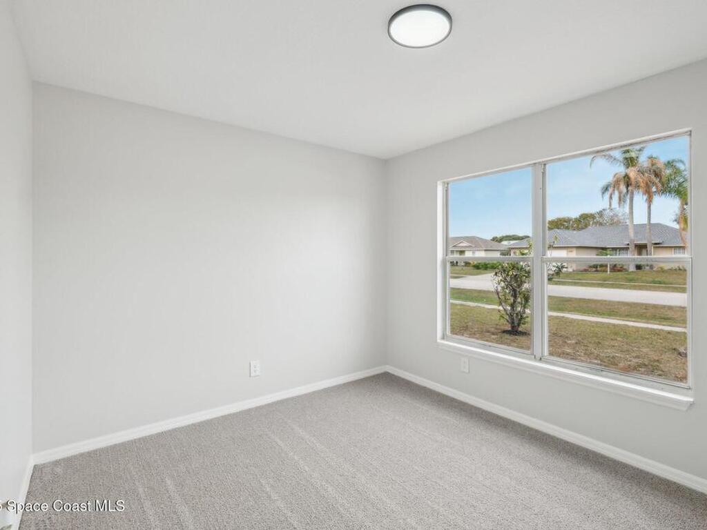 1055 9th Square, Vero Beach, FL 32960