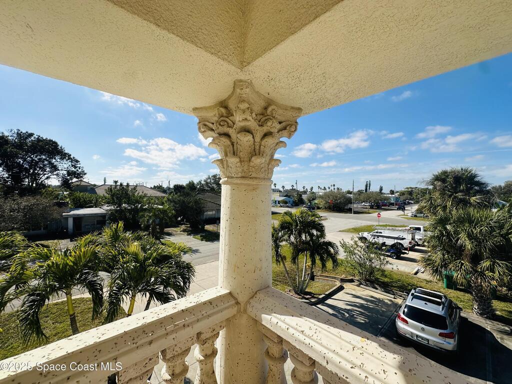 334 4th Avenue, Indialantic, FL 32903