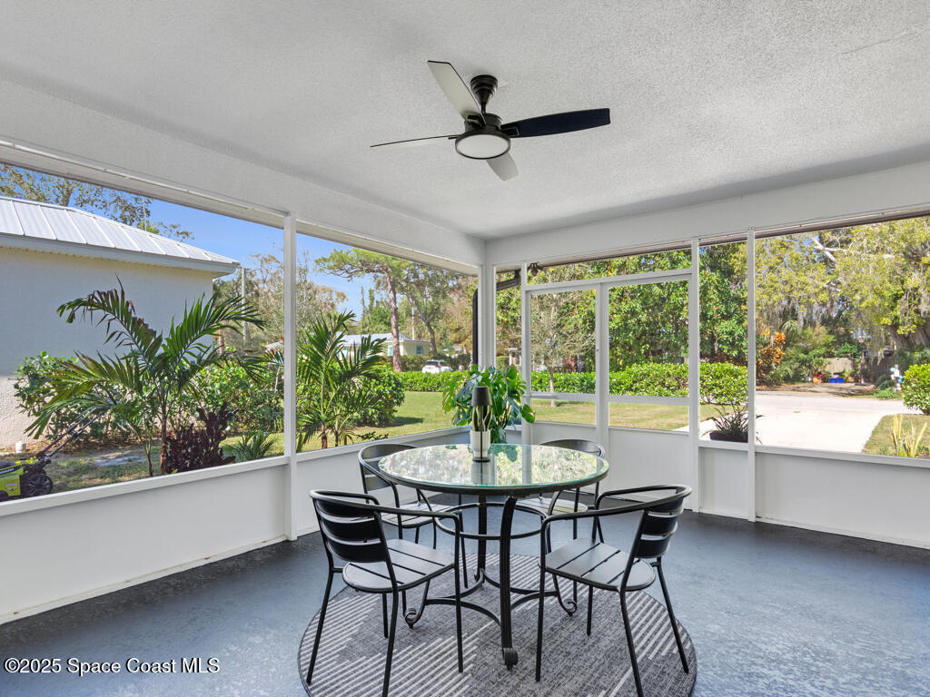 891 22nd Place, Vero Beach, FL 32960