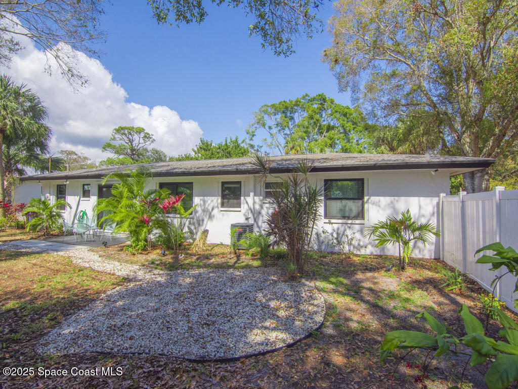 891 22nd Place, Vero Beach, FL 32960