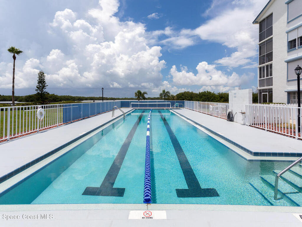 580 S Brevard Avenue, Cocoa Beach, FL 32931