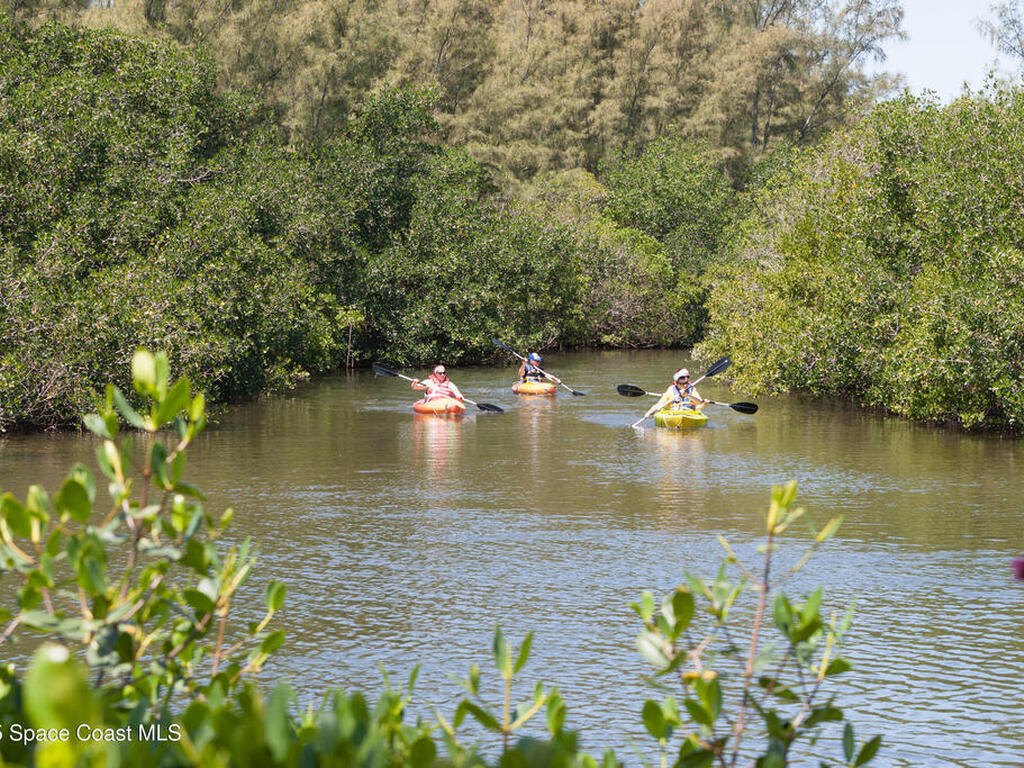 580 S Brevard Avenue, Cocoa Beach, FL 32931