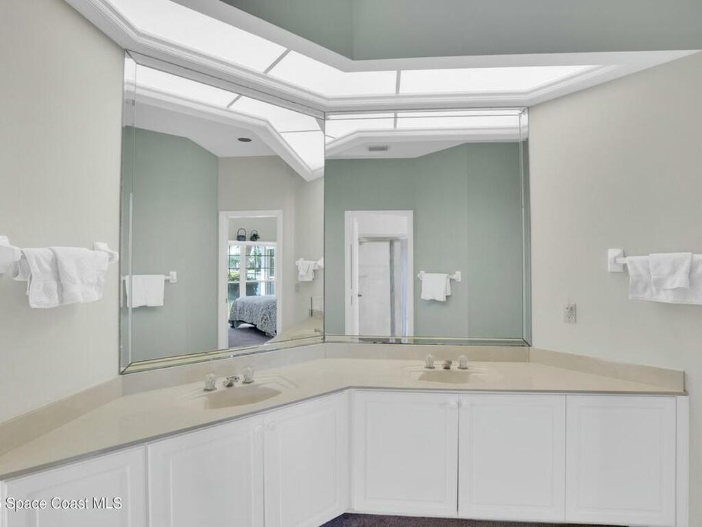 1956 Windward Way, Vero Beach, FL 32963