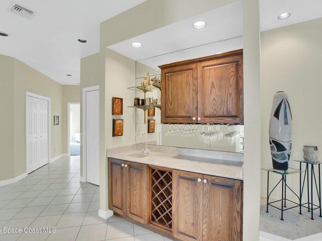 1956 Windward Way, Vero Beach, FL 32963