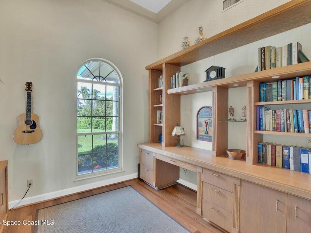1956 Windward Way, Vero Beach, FL 32963