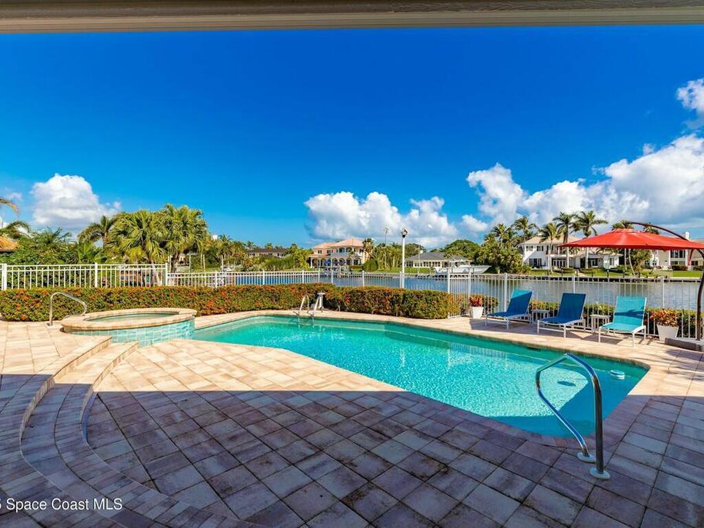 1956 Windward Way, Vero Beach, FL 32963