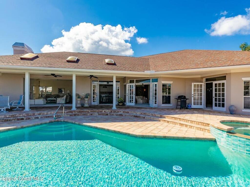 1956 Windward Way, Vero Beach, FL 32963