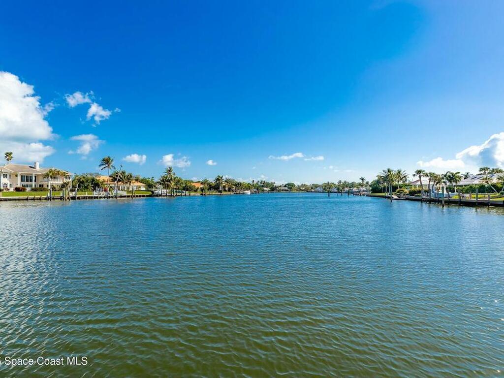 1956 Windward Way, Vero Beach, FL 32963