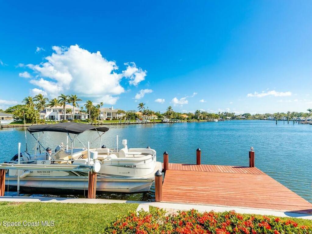1956 Windward Way, Vero Beach, FL 32963