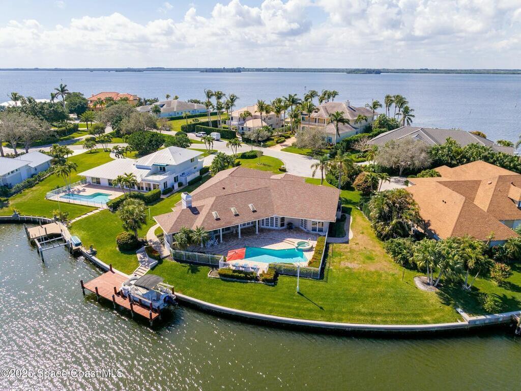 1956 Windward Way, Vero Beach, FL 32963