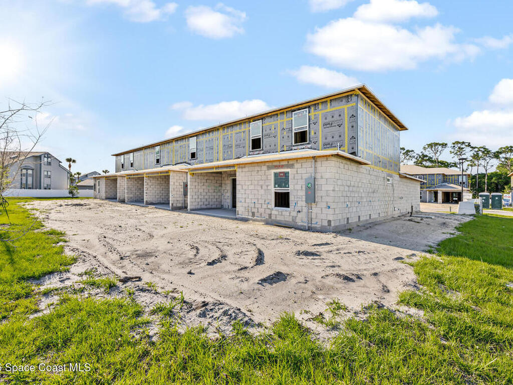 187 Hidden Woods Place, Melbourne, FL 32901