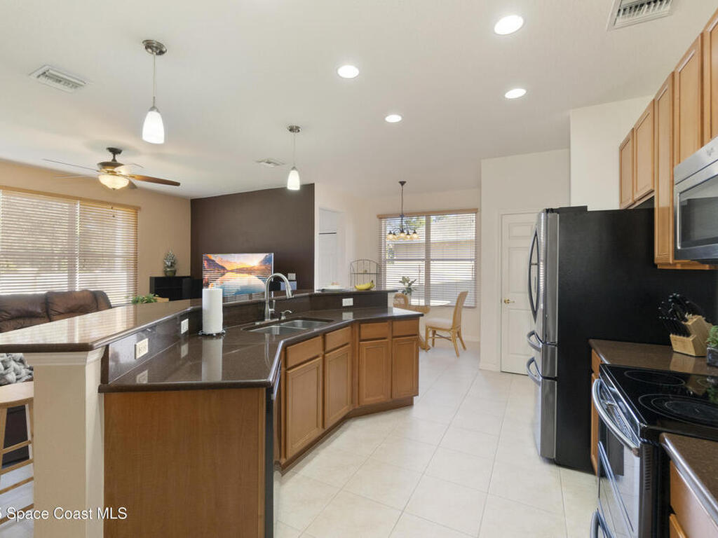 113 Wading Bird Circle, Palm Bay, FL 32908