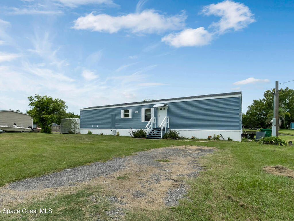 2705 Brockett Road, Mims, FL 32754