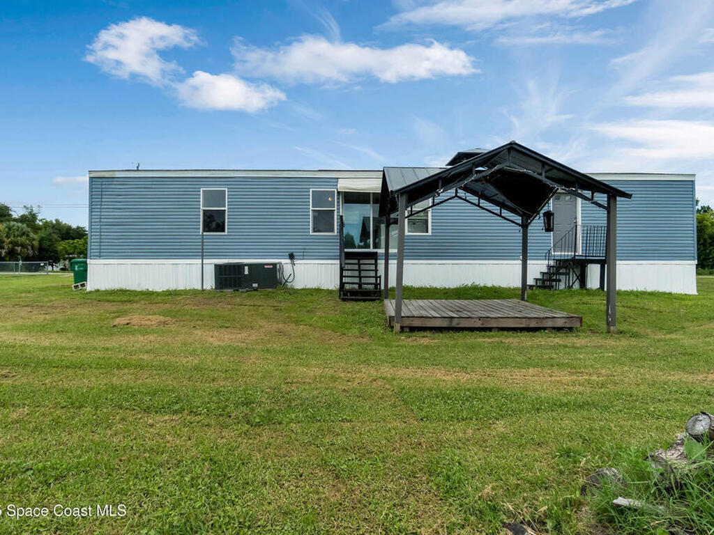 2705 Brockett Road, Mims, FL 32754