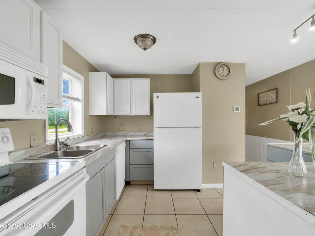 2705 Brockett Road, Mims, FL 32754