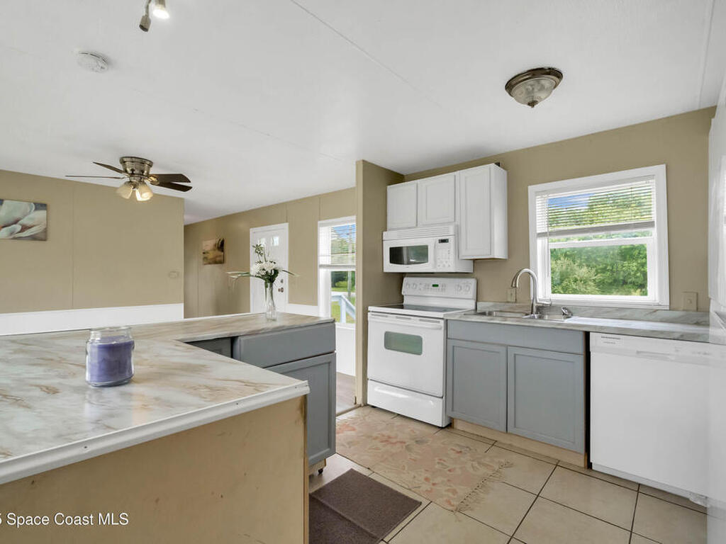 2705 Brockett Road, Mims, FL 32754