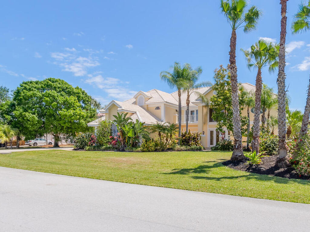 124 Lanternback Island Drive, Satellite Beach, FL 32937