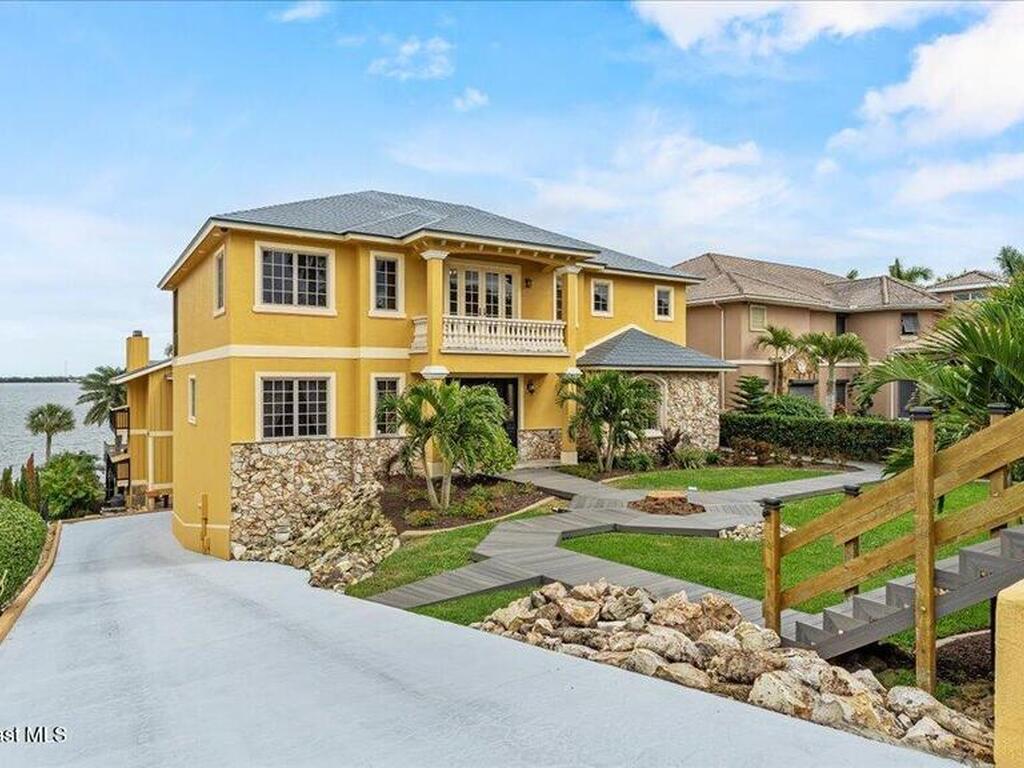 2120 N Indian River Drive, Cocoa, FL 32922