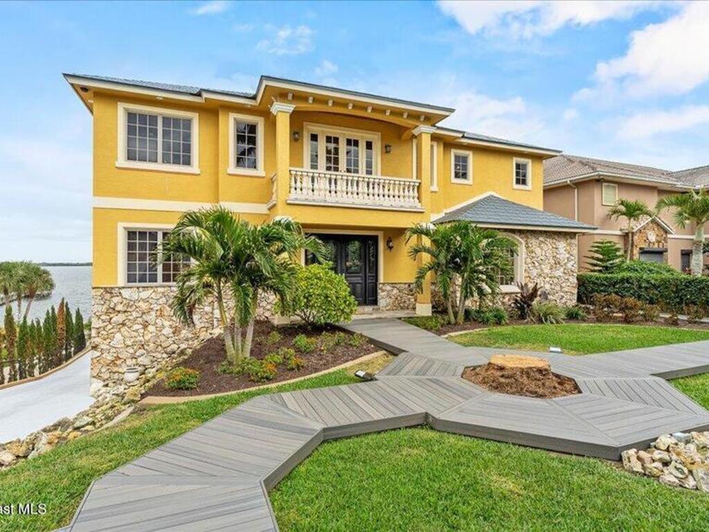 2120 N Indian River Drive, Cocoa, FL 32922
