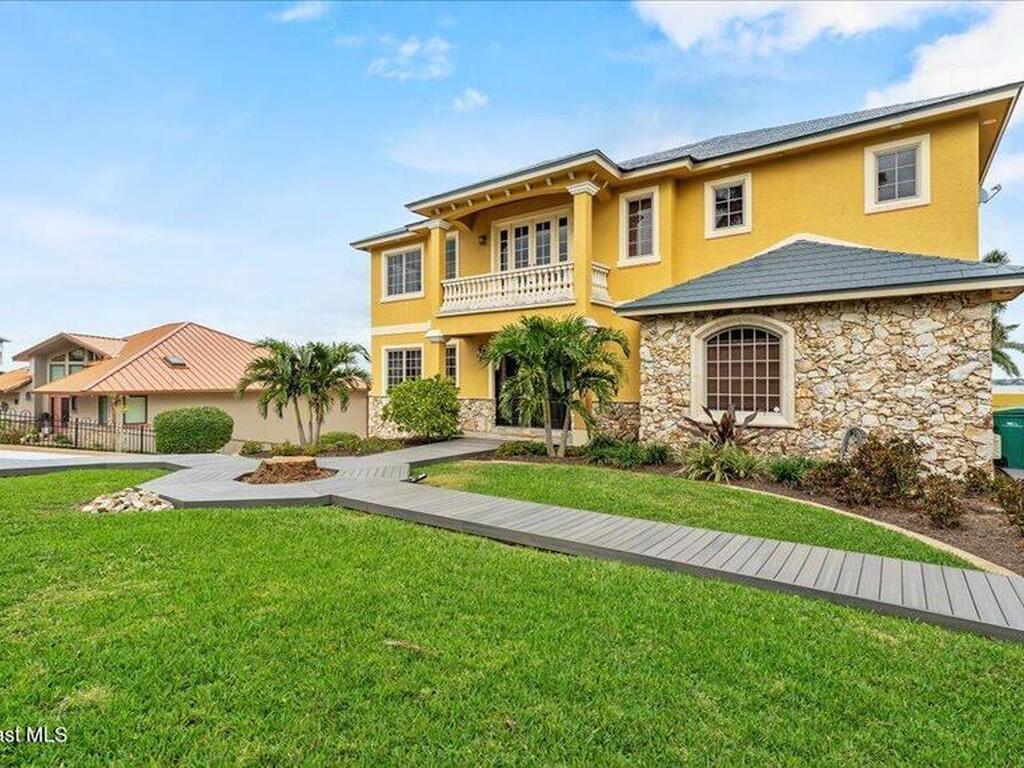 2120 N Indian River Drive, Cocoa, FL 32922