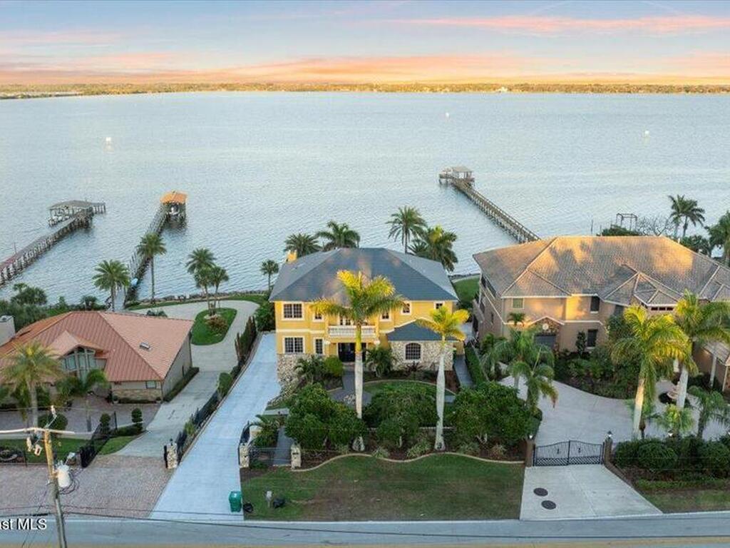2120 N Indian River Drive, Cocoa, FL 32922