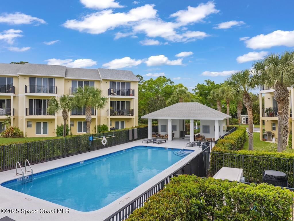 1735 42nd Square, Vero Beach, FL 32960