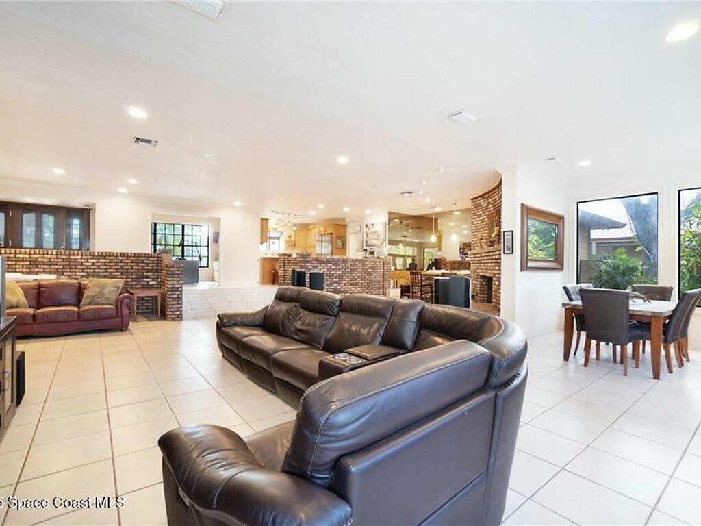 755 S Fischer Circle, Sebastian, FL 32958