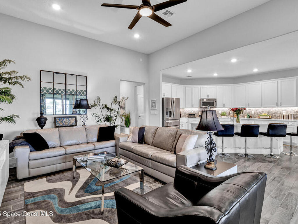 3465 Diamond Leaf Drive, Vero Beach, FL 32966